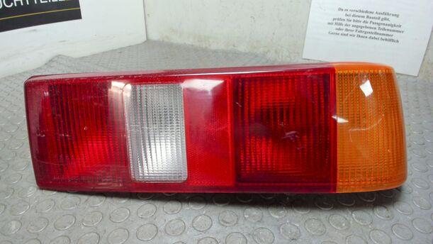 Foto: HECKLEUCHTE / RÜCKLEUCHTE RECHTS ( STUFENHECK ) eines Ford Sierra CLX (LX)