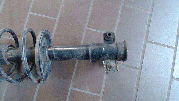 Foto: FEDERBEIN VORN LINKS eines Fiat Brava 1.6 16V SX