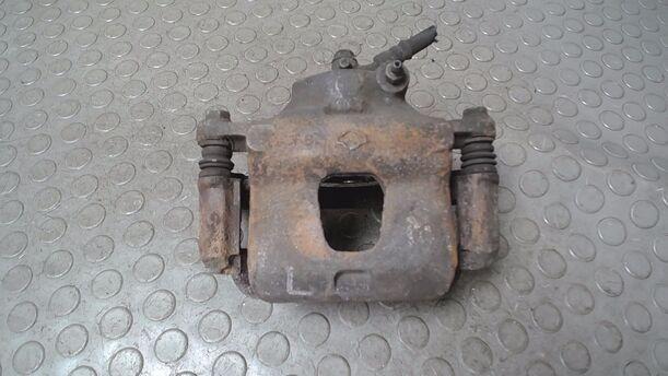 Foto: BREMSSATTEL VORN LINKS eines Nissan Primera Traveller 1.6 LX