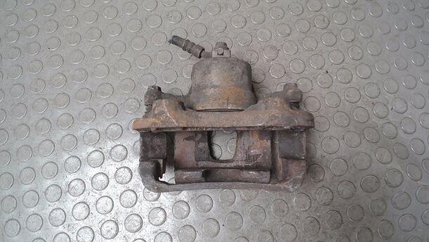 Foto: BREMSSATTEL VORN LINKS eines Nissan Primera Traveller 1.6 LX