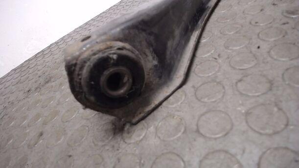 Foto: QUERLENKER VORN RECHTS eines Opel Corsa City