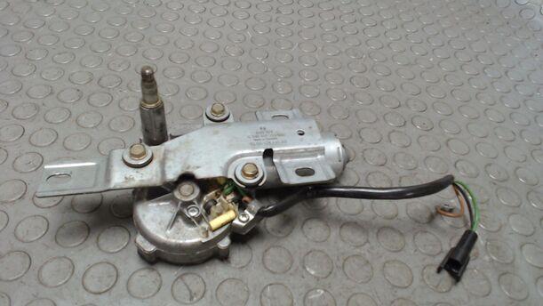 Foto: SCHEIBENWISCHERMOTOR HINTEN eines Ford Scorpio V6 CL