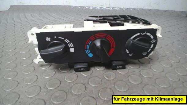 Foto: HEIZUNGSBETÄTIGUNG eines Nissan Primera 2.0 SRi