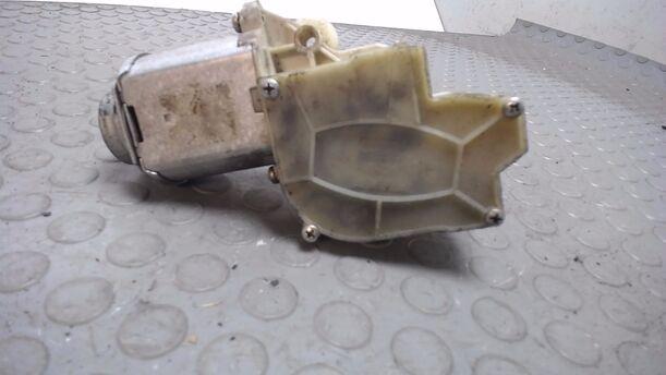 Foto: HECKSCHEIBENWISCHERMOTOR eines Lancia Y 10 fire i.e.