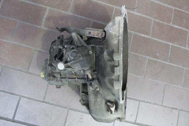 Foto: SCHALTGETRIEBE 5-GANG F13 (68000km) eines Opel Astra California