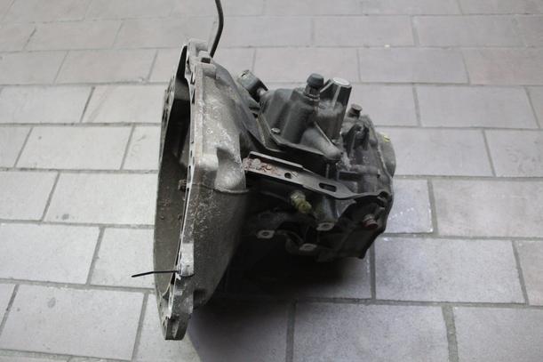 Foto: SCHALTGETRIEBE 5-GANG F13 (68000km) eines Opel Astra California