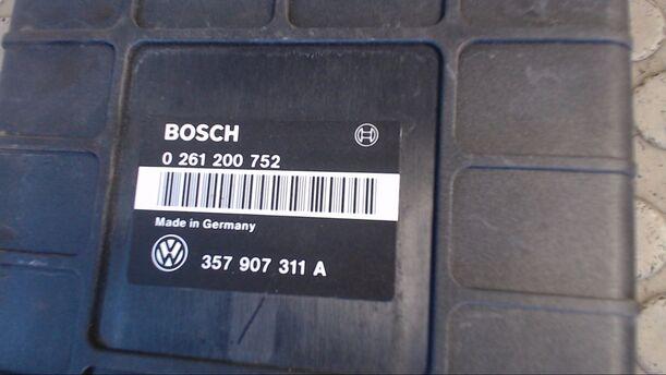 Foto: EINSPRITZSTEUERGERÄT eines VW Passat Variant 1.8 CL