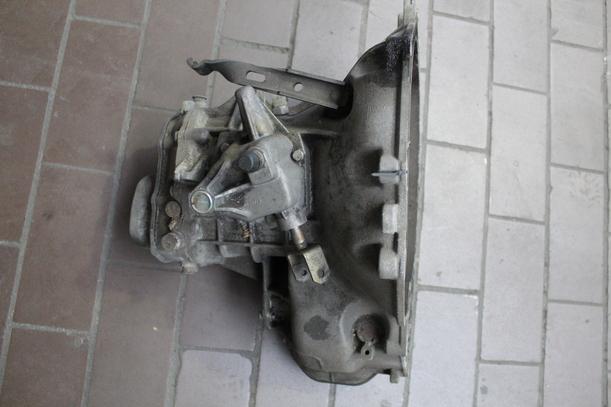 Foto: SCHALTGETRIEBE 5-GANG eines Opel Corsa Special