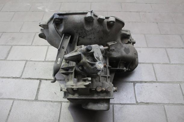 Foto: SCHALTGETRIEBE 5-GANG eines Opel Corsa Special