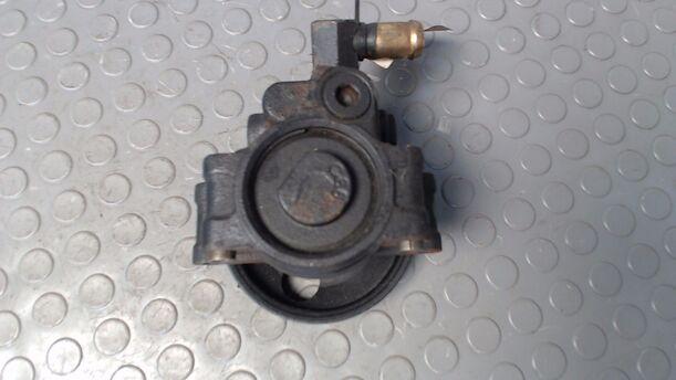 Foto: LENKGETRIEBEPUMPE eines Ford Ka Viva X