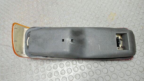 Foto: HECKLEUCHTE / RÜCKLICHT LINKS ( SCHRÄGHECK ) eines Ford Sierra Turnier CLX (LX)