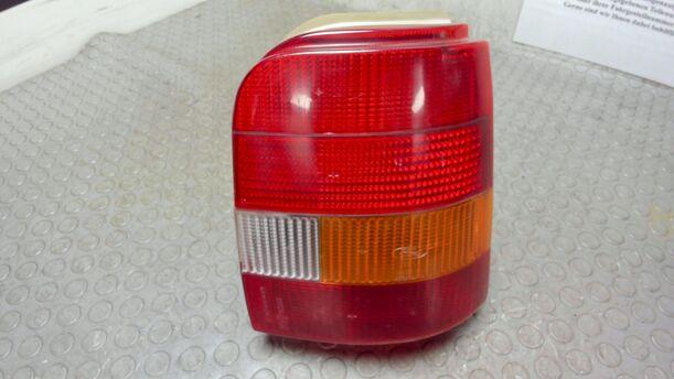 Foto: HECKLEUCHTE / RÜCKLICHT RECHTS ( KOMBI ) eines Ford Sierra Turnier CLX (LX)