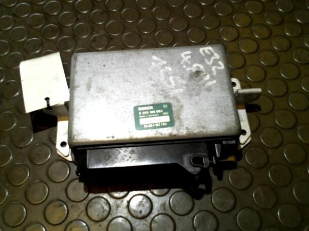 Foto: STEUERGERÄT ABS eines BMW 735iL