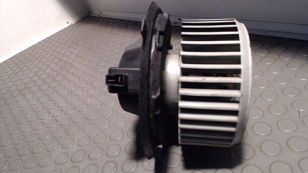 Foto: GEBLÄSEMOTOR eines Fiat Marea 1.6 16V SX
