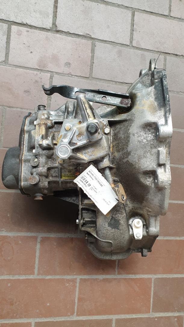 Foto: SCHALTGETRIEBE5-GANG eines Opel Combo 1.7