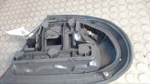 Foto: HECKLEUCHTE / RÜCKLEUCHTE LINKS eines Opel Tigra 1.6i 16V