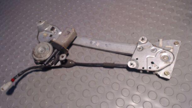 Foto: FENSTERHEBER ELEKTR HINTEN LINKS eines Mazda 626 2.0i GLX