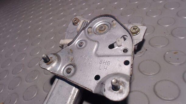 Foto: FENSTERHEBER ELEKTR HINTEN LINKS eines Mazda 626 2.0i GLX
