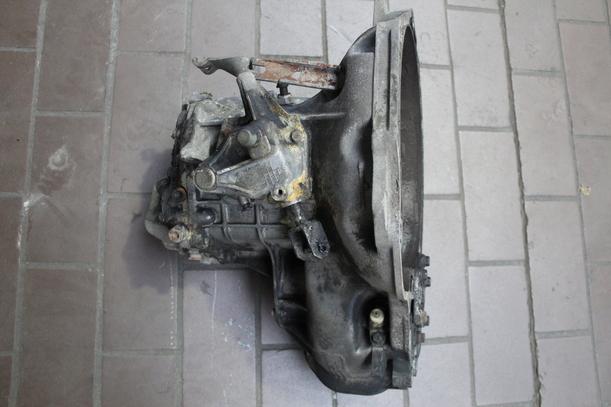 Foto: SCHALTGETRIEBE 5.-GANG F18 eines Opel Vectra TD Special