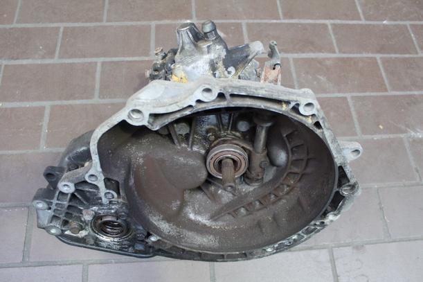 Foto: SCHALTGETRIEBE 5.-GANG F18 eines Opel Vectra TD Special