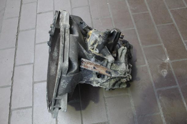 Foto: SCHALTGETRIEBE 5.-GANG F18 eines Opel Vectra TD Special