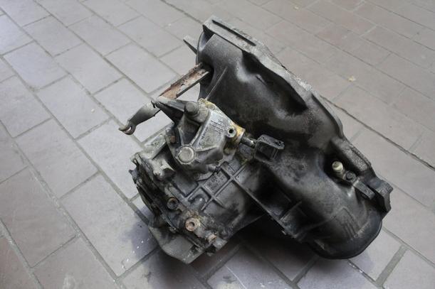 Foto: SCHALTGETRIEBE 5.-GANG F18 eines Opel Vectra TD Special
