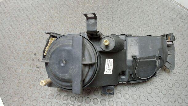 Foto: SCHEINWERFER RECHTS ( OHNE ZUSATZLEUCHTE ) eines Ford Sierra CLX (LX)