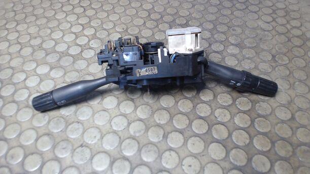 Foto: BLINKERSCHALTER / KOMBISCHALTER eines Mazda 323 1.4i LX