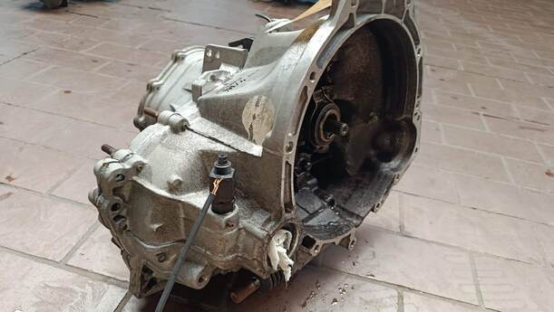 Foto: SCHALTGETRIEBE 5-GANG (84000km) eines Ford Escort Turnier Flair