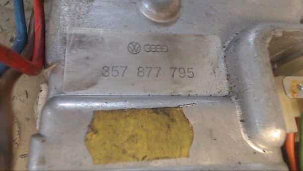Foto: SCHIEBEDACHMOTOR eines VW Passat Variant 1.8 CL