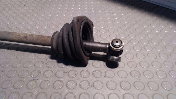 Foto: ANTRIEBSWELLE LINKS eines Seat Ibiza 1.2 L