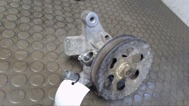 Foto: LENKGETRIEBEPUMPE eines Honda Civic 1.4i