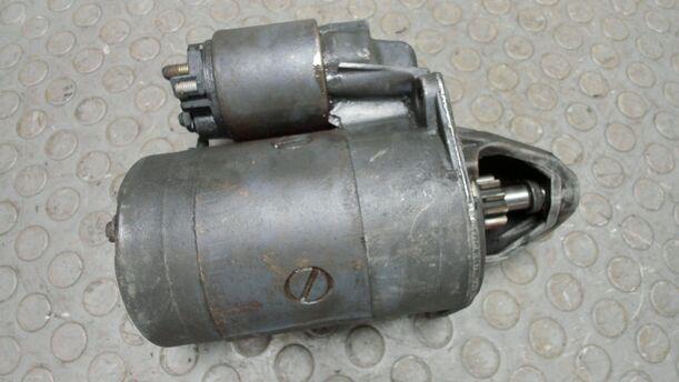 Foto: ANLASSER / STARTER BOSCH ( SCHALTGETRIEBE ) eines Ford Sierra CL