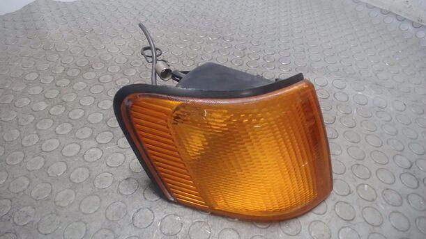 Foto: BLINKLEUCHTE / BLINKER RECHTS eines Ford Scorpio CL