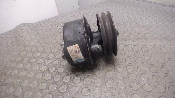 Foto: LENKGETRIEBEPUMPE eines Ford Scorpio CL