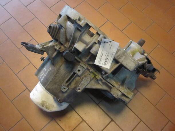 Foto: SCHALTGETRIEBE eines Renault Clio 1.4 RT