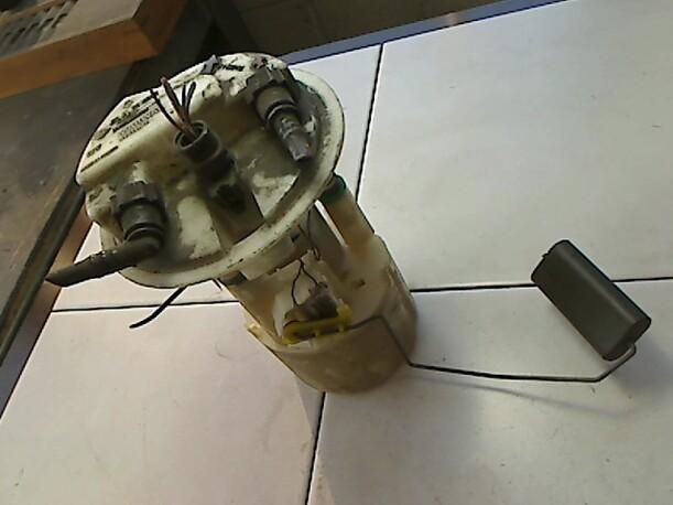Foto: KRAFTSTOFFPUMPE eines Renault Clio 1.4 RT
