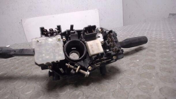 Foto: BLINK-/KOMBISCHALTER eines Mazda 323 Kombi GLX