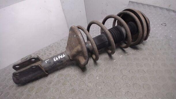 Foto: FEDERBEIN VORN LINKS eines Mazda 323 Kombi GLX