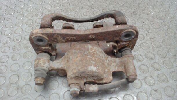Foto: BREMSSATTEL VR eines Subaru Legacy 2.0 4WD LX