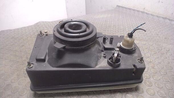 Foto: HAUPTSCHEINWERFER LINKS CARELLO eines Lancia Delta 1600 i.e. GT