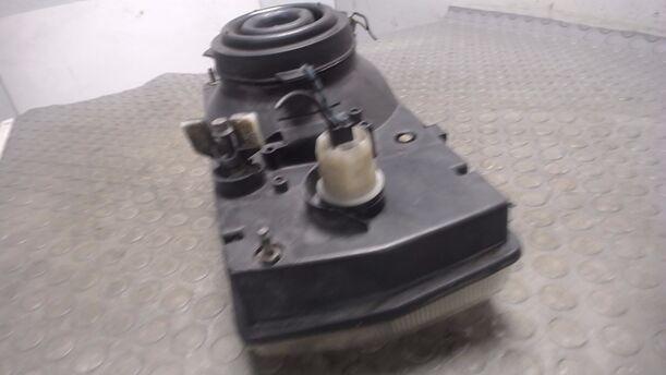 Foto: HAUPTSCHEINWERFER LINKS CARELLO eines Lancia Delta 1600 i.e. GT