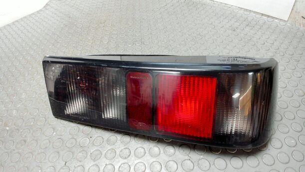 Foto: HECKLEUCHTE / RÜCKLICHT RECHTS ( SCHRÄGHECK ) eines Ford Sierra Turbo D CLX