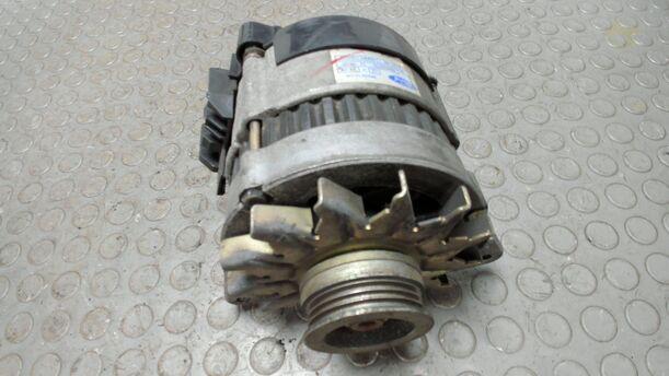 Foto: LICHTMASCHINE / GENERATOR eines Ford Sierra Turbo D CLX