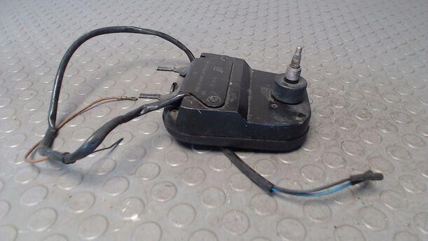 Foto: HECKSCHEIBENWISCHERMOTOR eines Opel Kadett E GSi