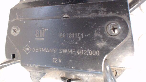 Foto: HECKSCHEIBENWISCHERMOTOR eines Opel Kadett E GSi