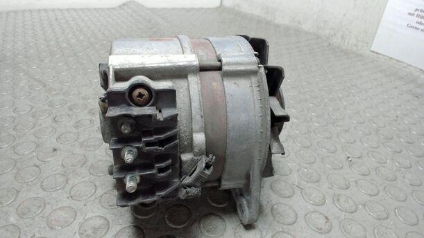 Foto: LICHTMASCHINE / GENERATOR ( 70A ) eines Ford Sierra CLX (LX)