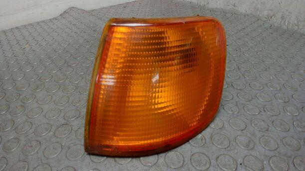 Foto: BLINKER / BLINKLEUCHTE LINKS ( '87 ) eines Ford Sierra CL