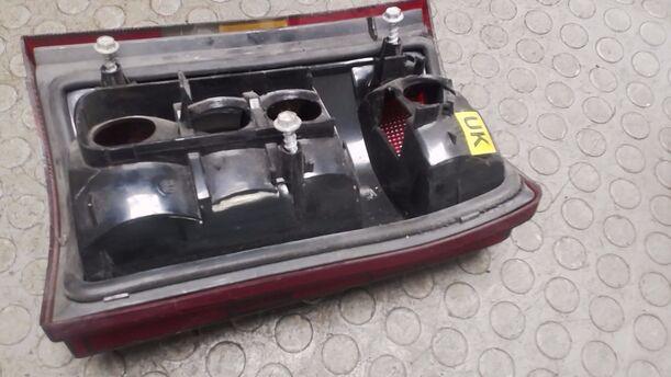 Foto: HECKLEUCHTE RECHTS eines Opel Omega Caravan LS