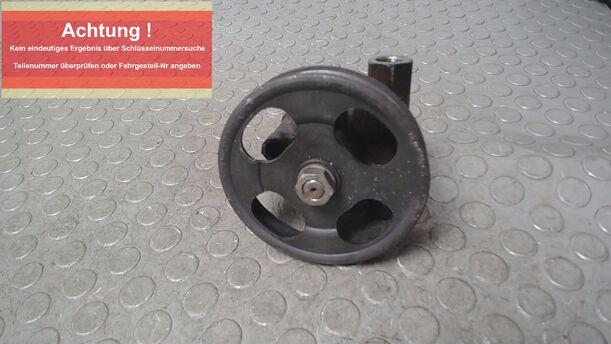 Foto: LENKGETRIEBEPUMPE eines Nissan Primera 1.6 SLX
